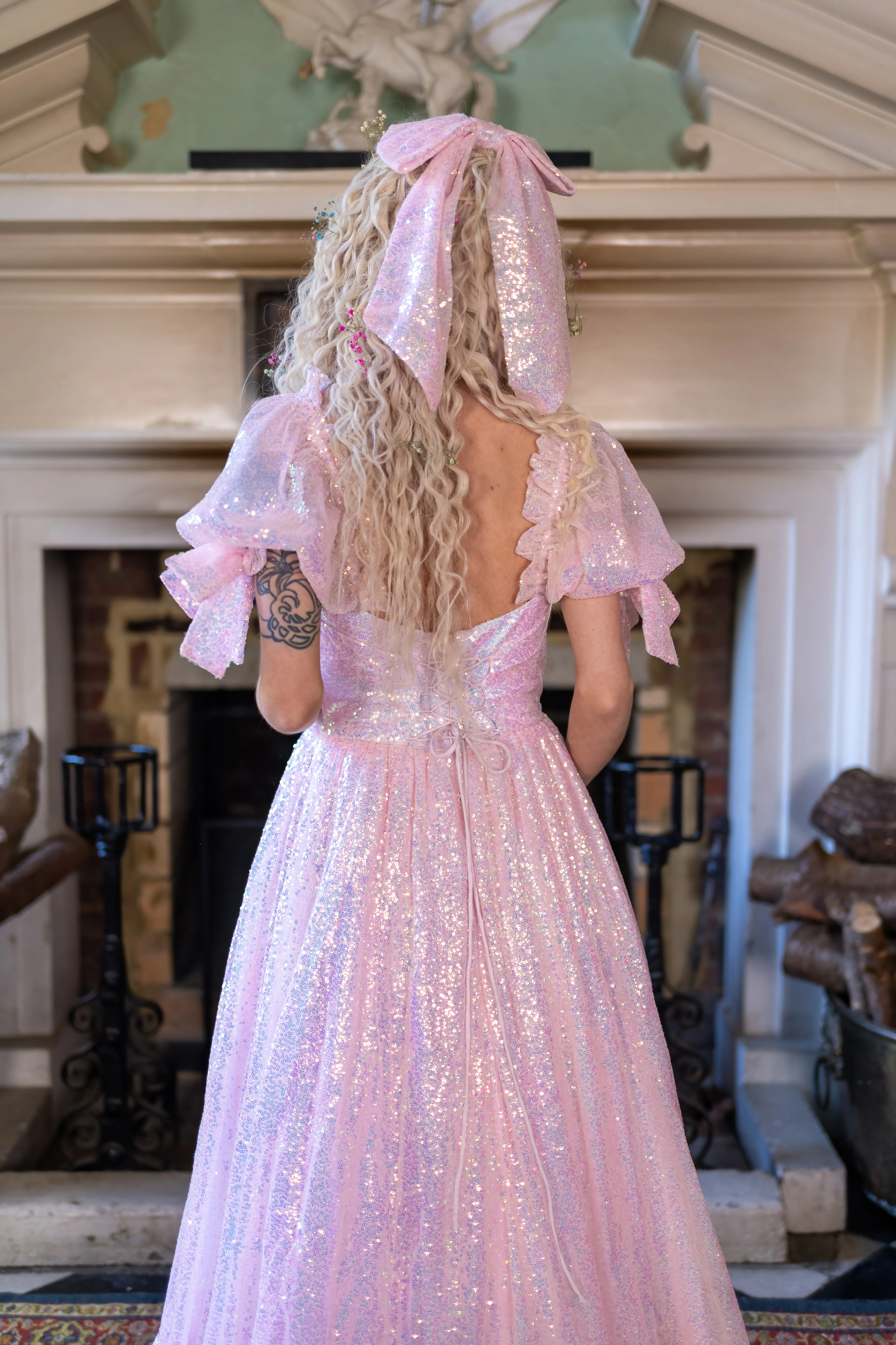 Aphrodite's Kiss Legacy Gown - Image 15