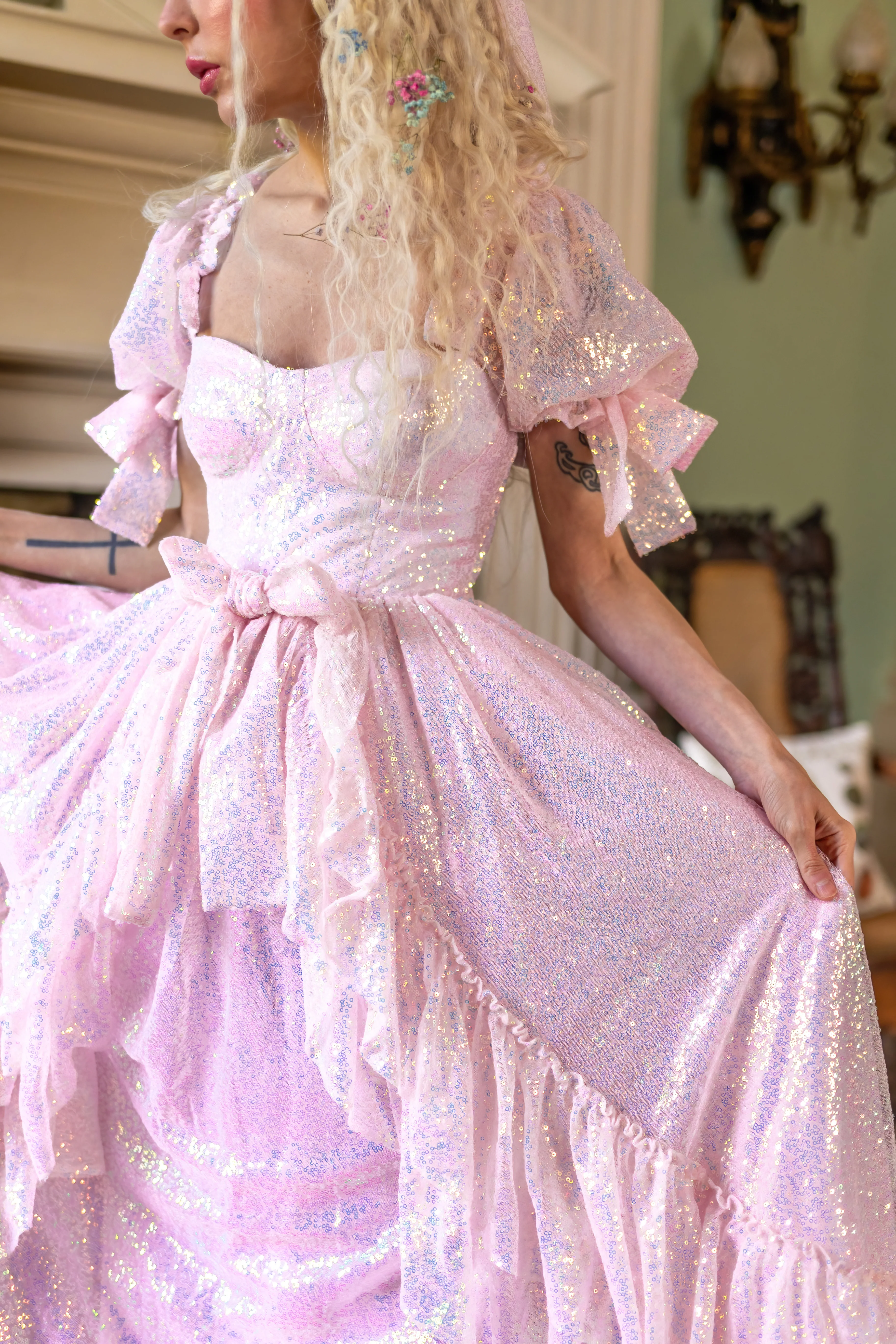 Aphrodite's Kiss Legacy Gown - Image 8