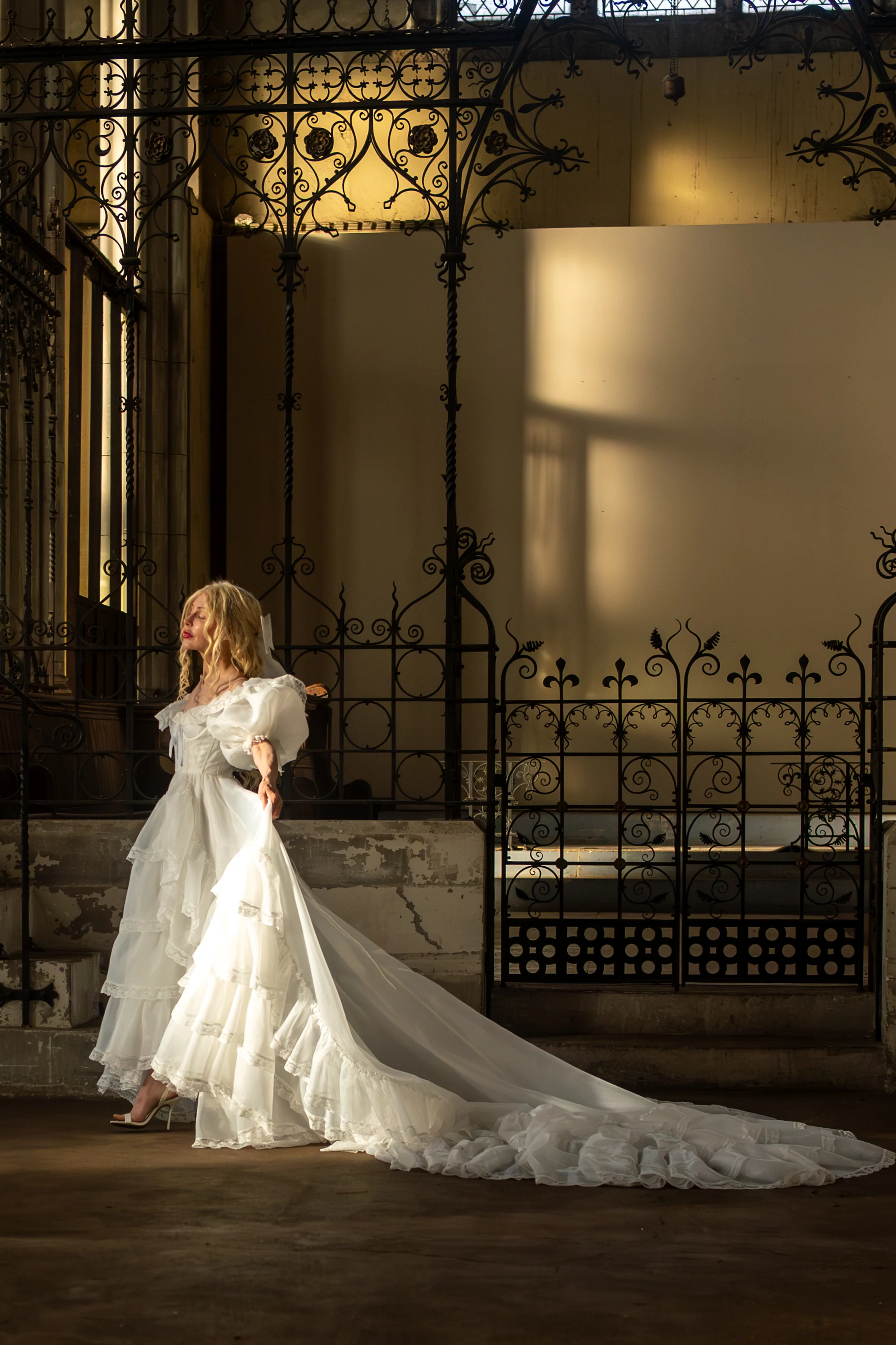 Créme Chantilly Ingénue Gown - Image 6