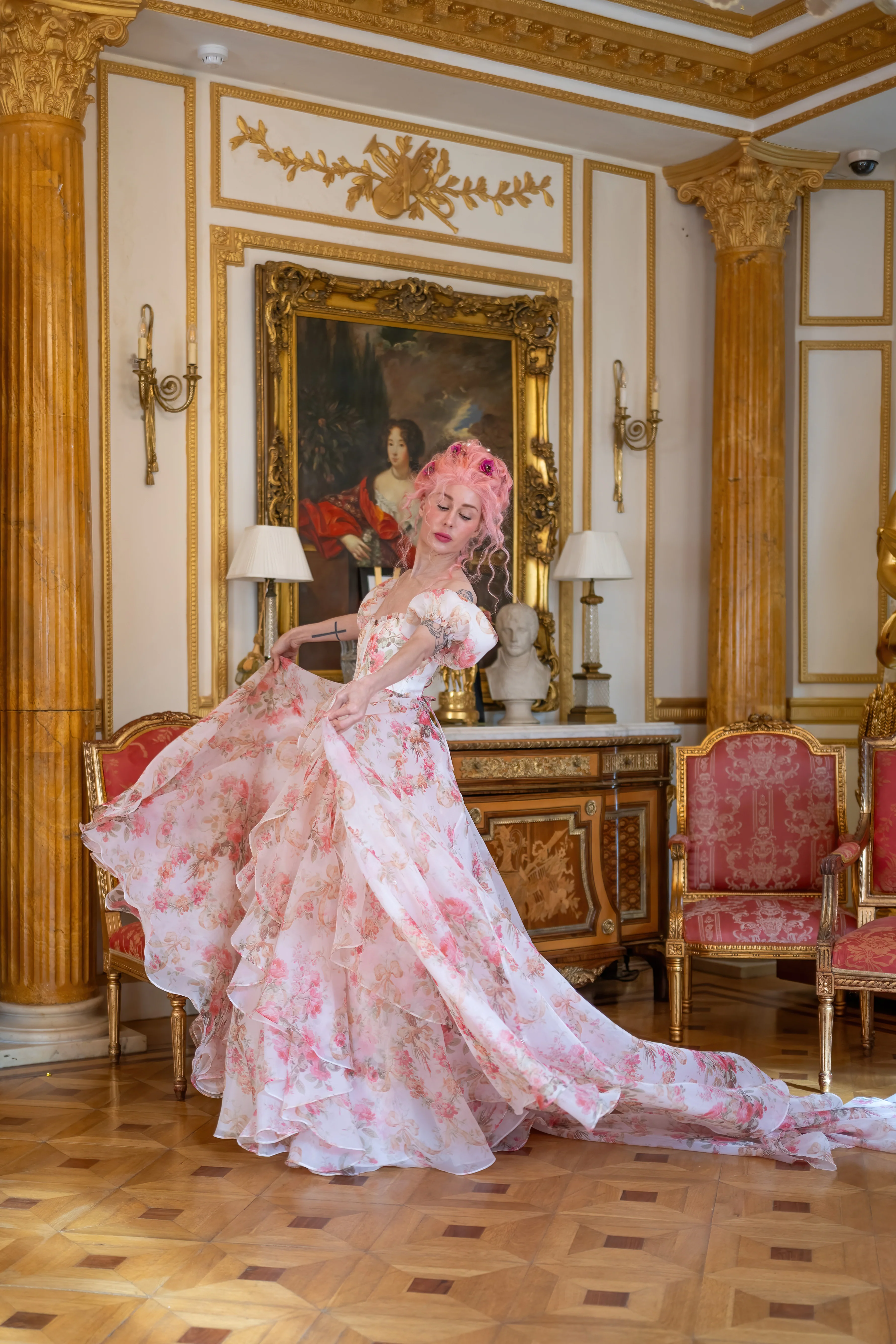 Venetian Rose Renaissance Gown - Image 10