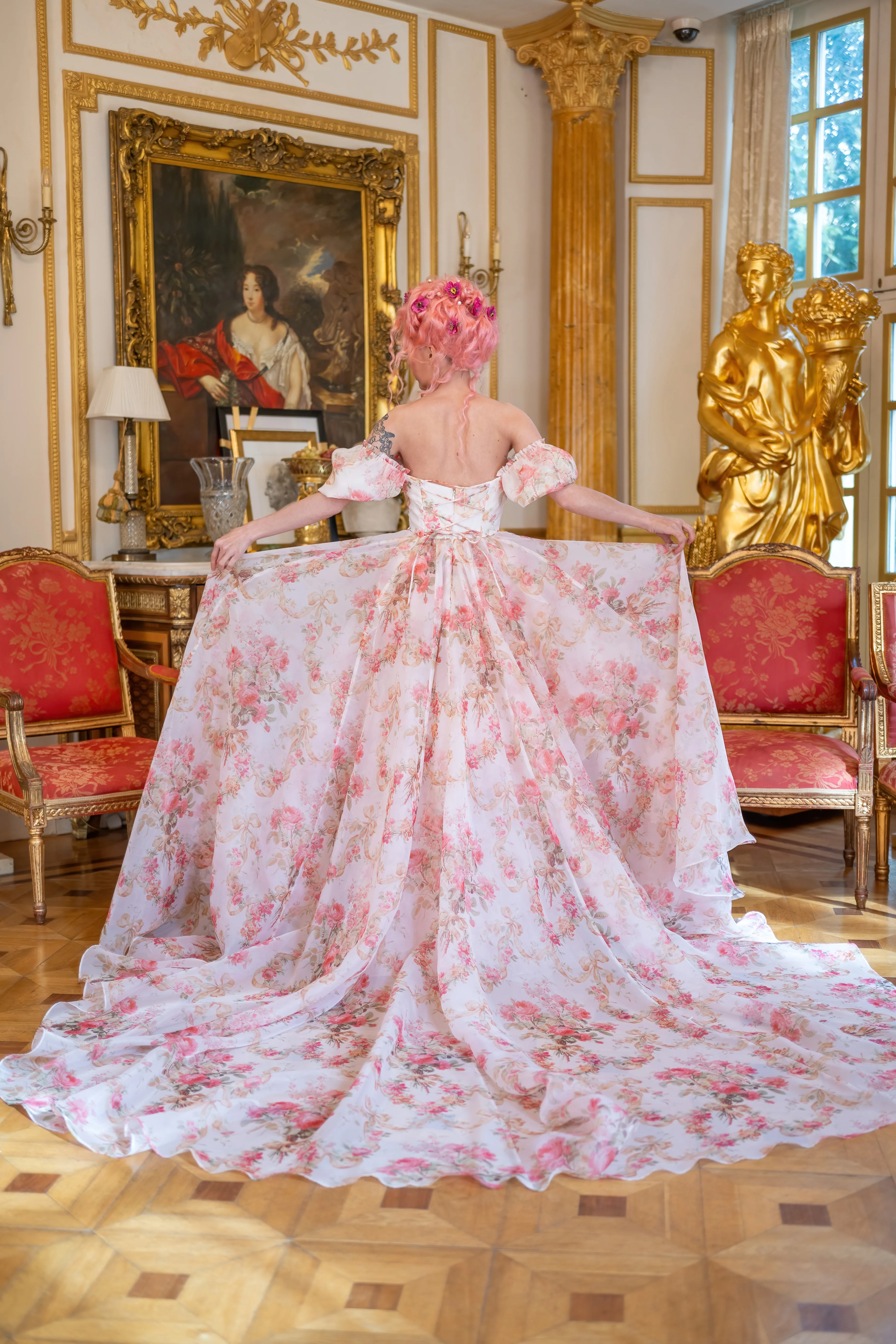 Venetian Rose Renaissance Gown - Image 12