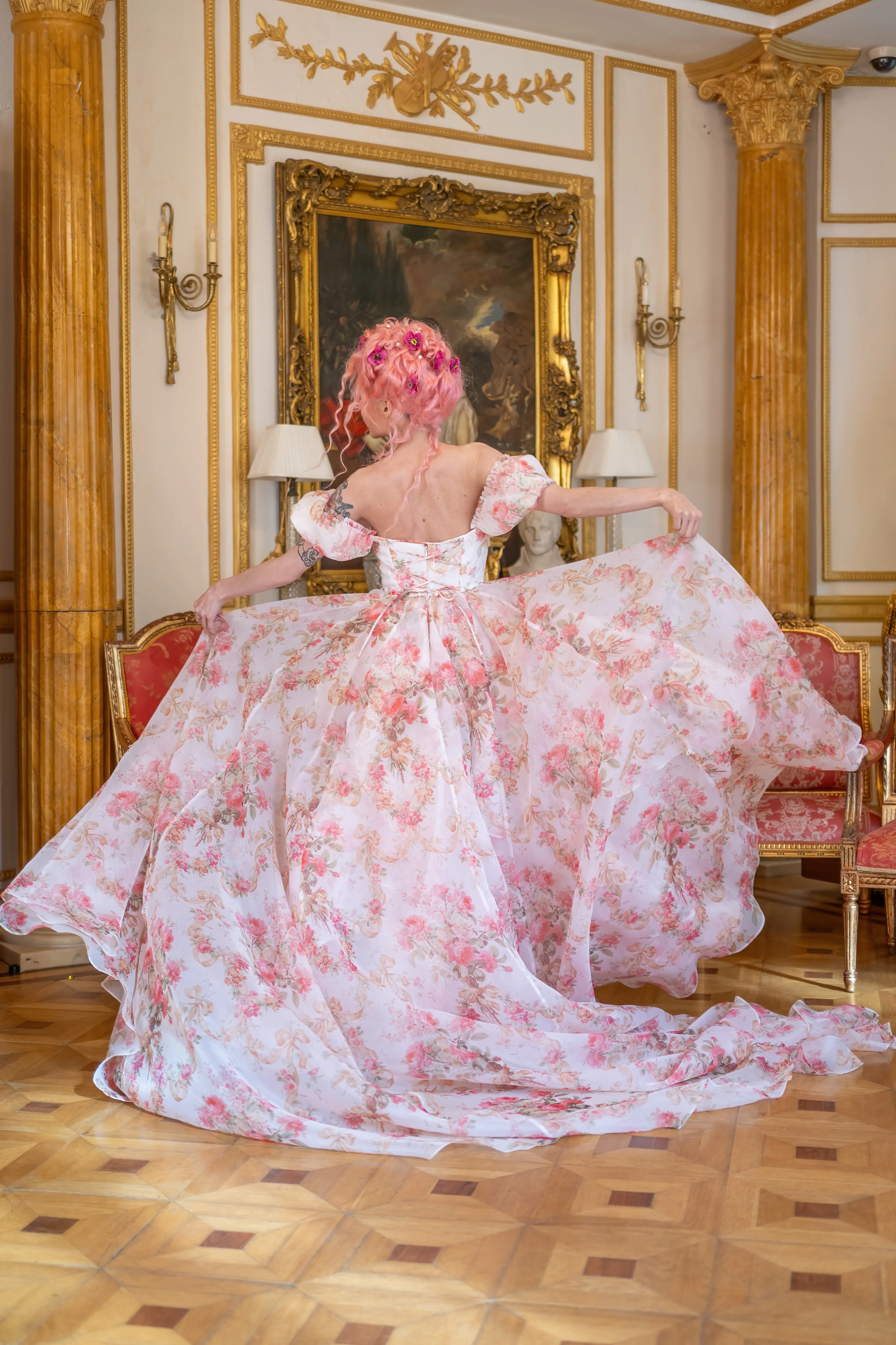 Venetian Rose Renaissance Gown - Image 18