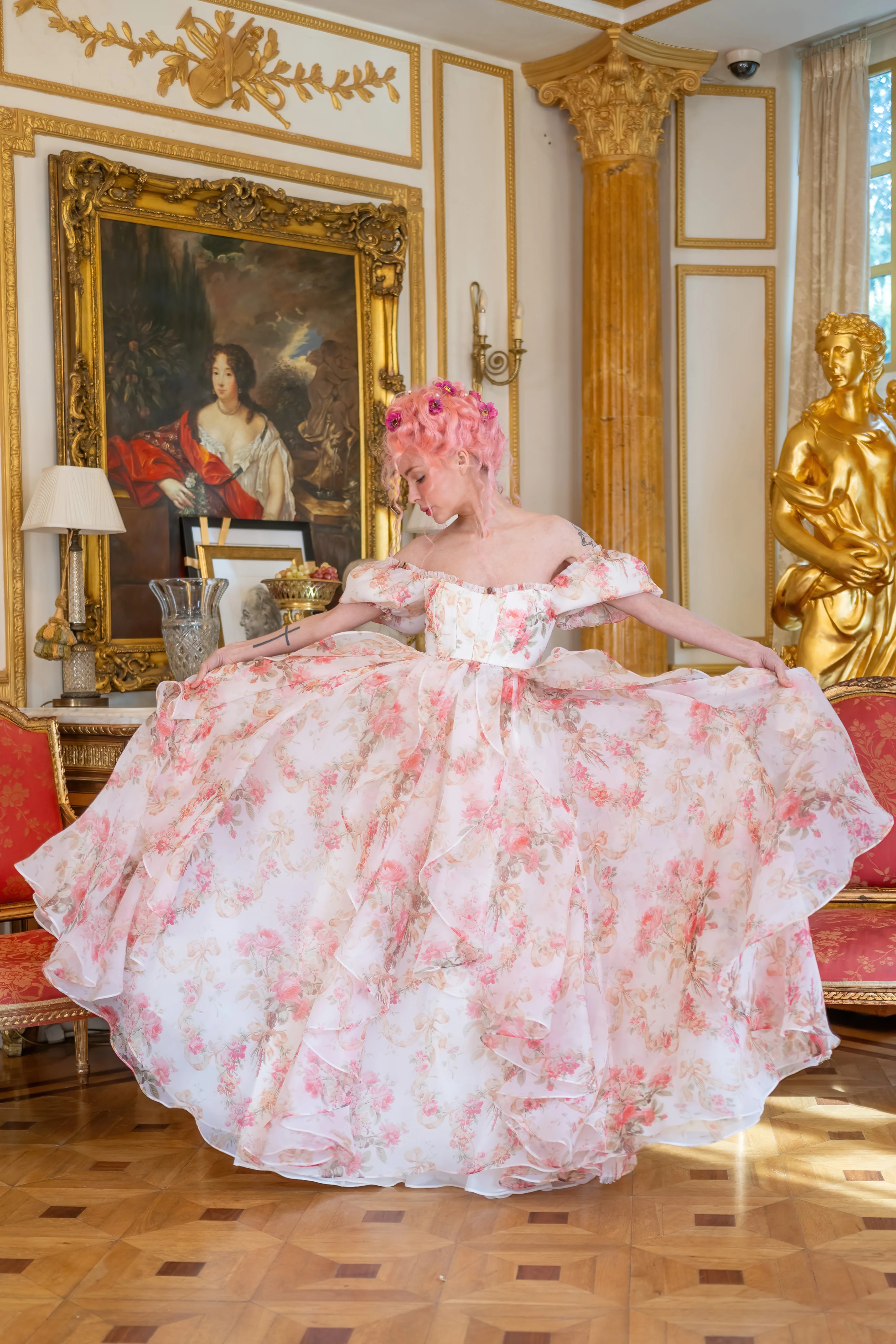 Venetian Rose Renaissance Gown - Image 23