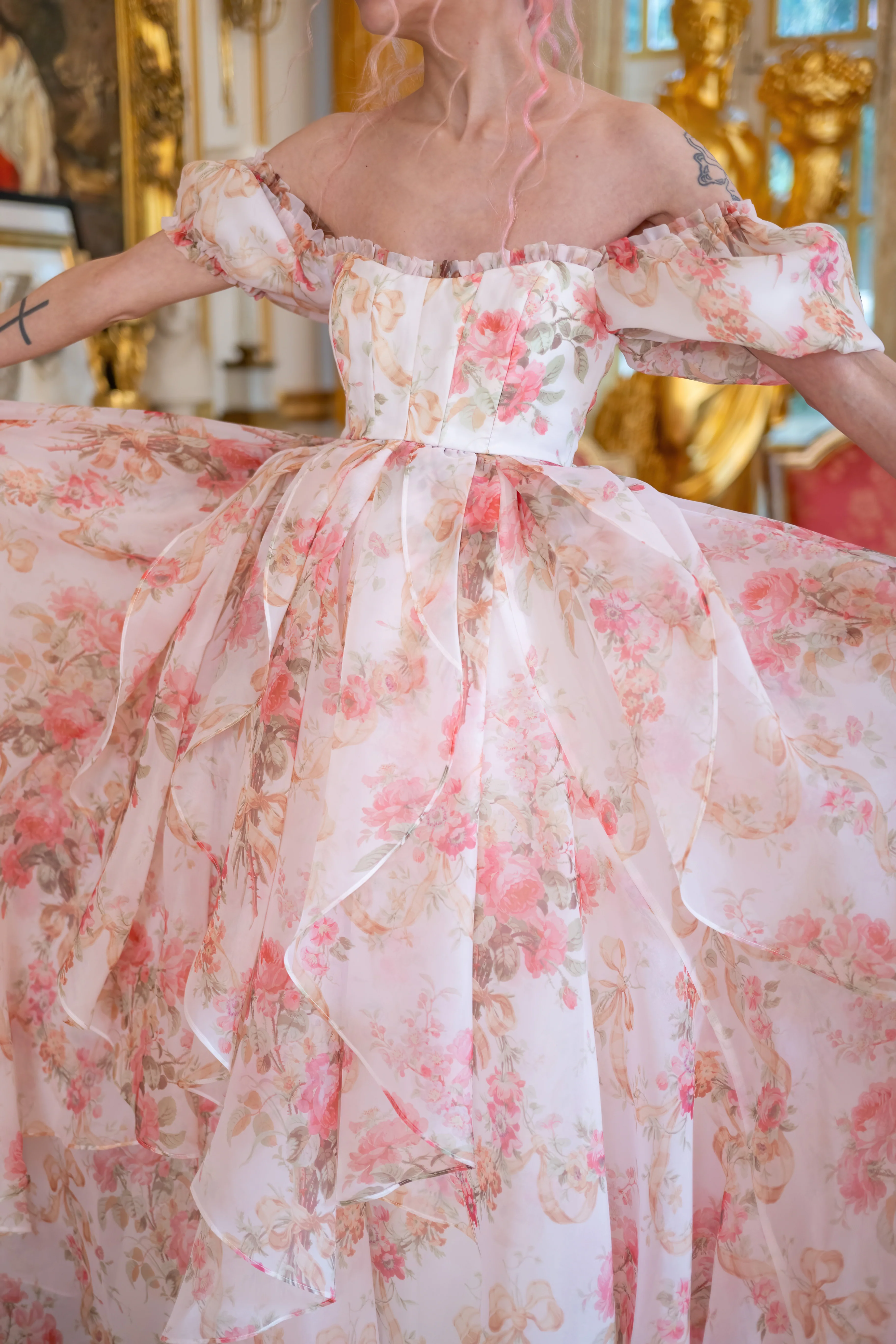 Venetian Rose Renaissance Gown - Image 28