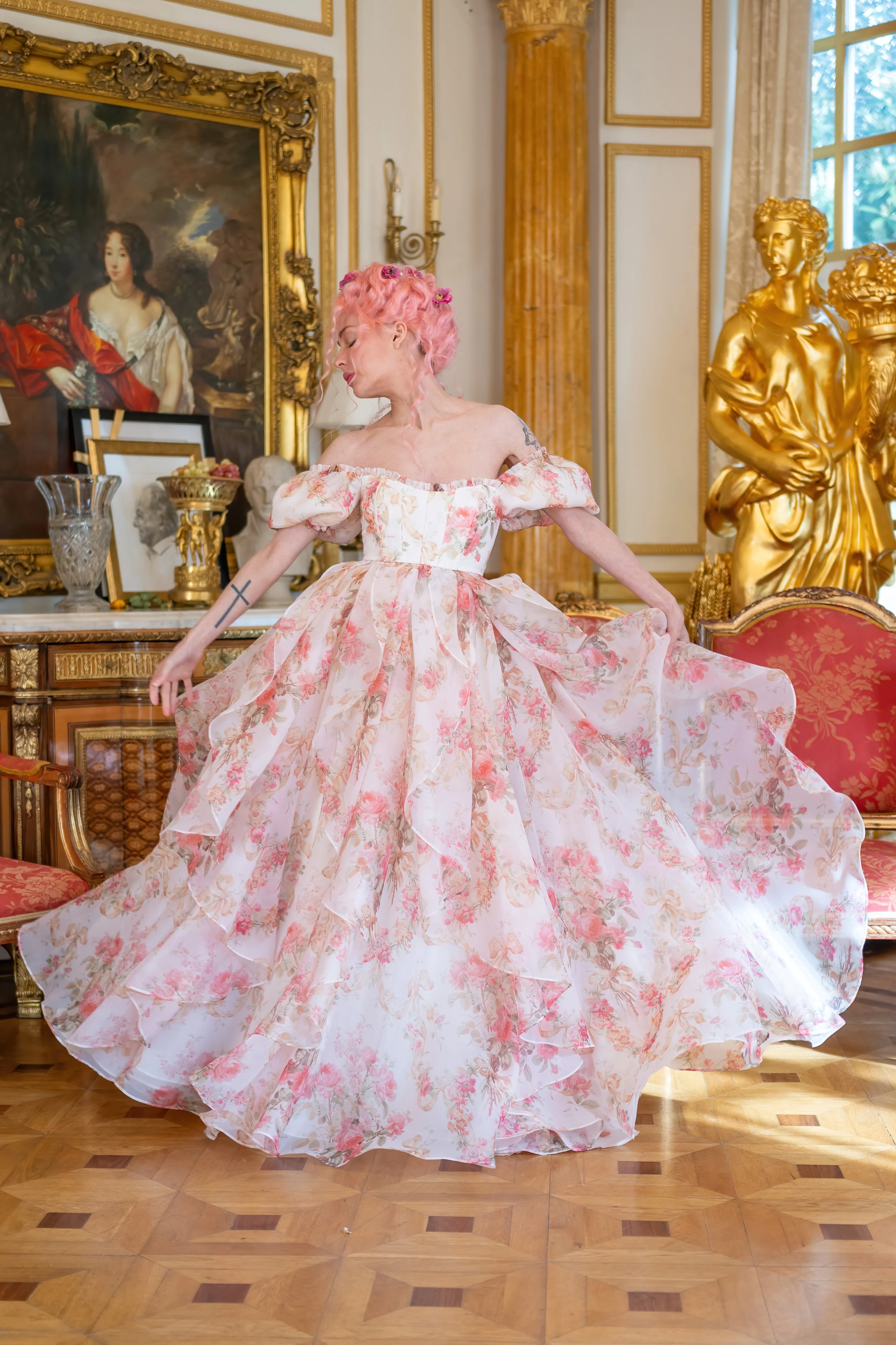 Venetian Rose Renaissance Gown - Image 32