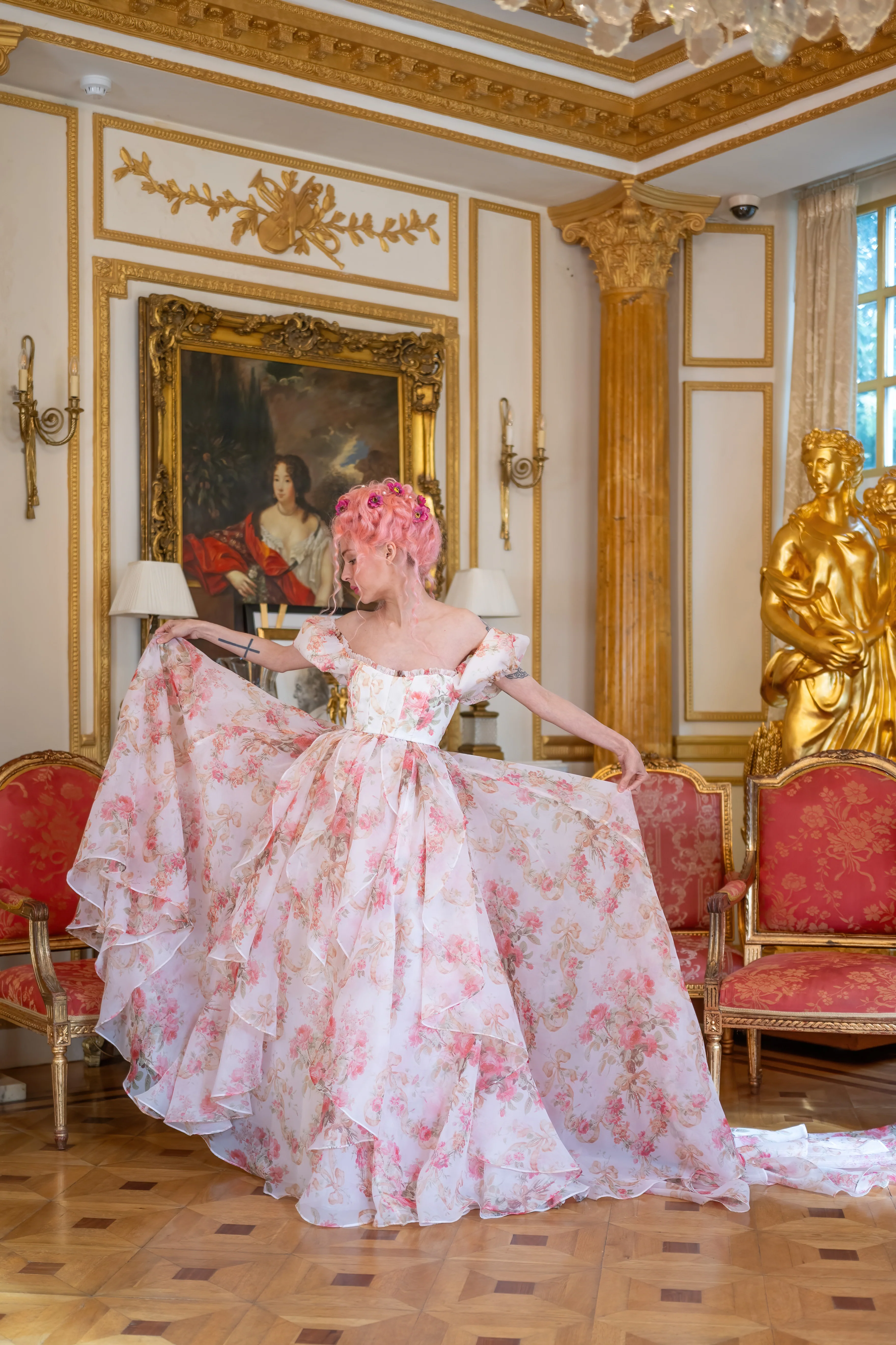 Venetian Rose Renaissance Gown - Image 33