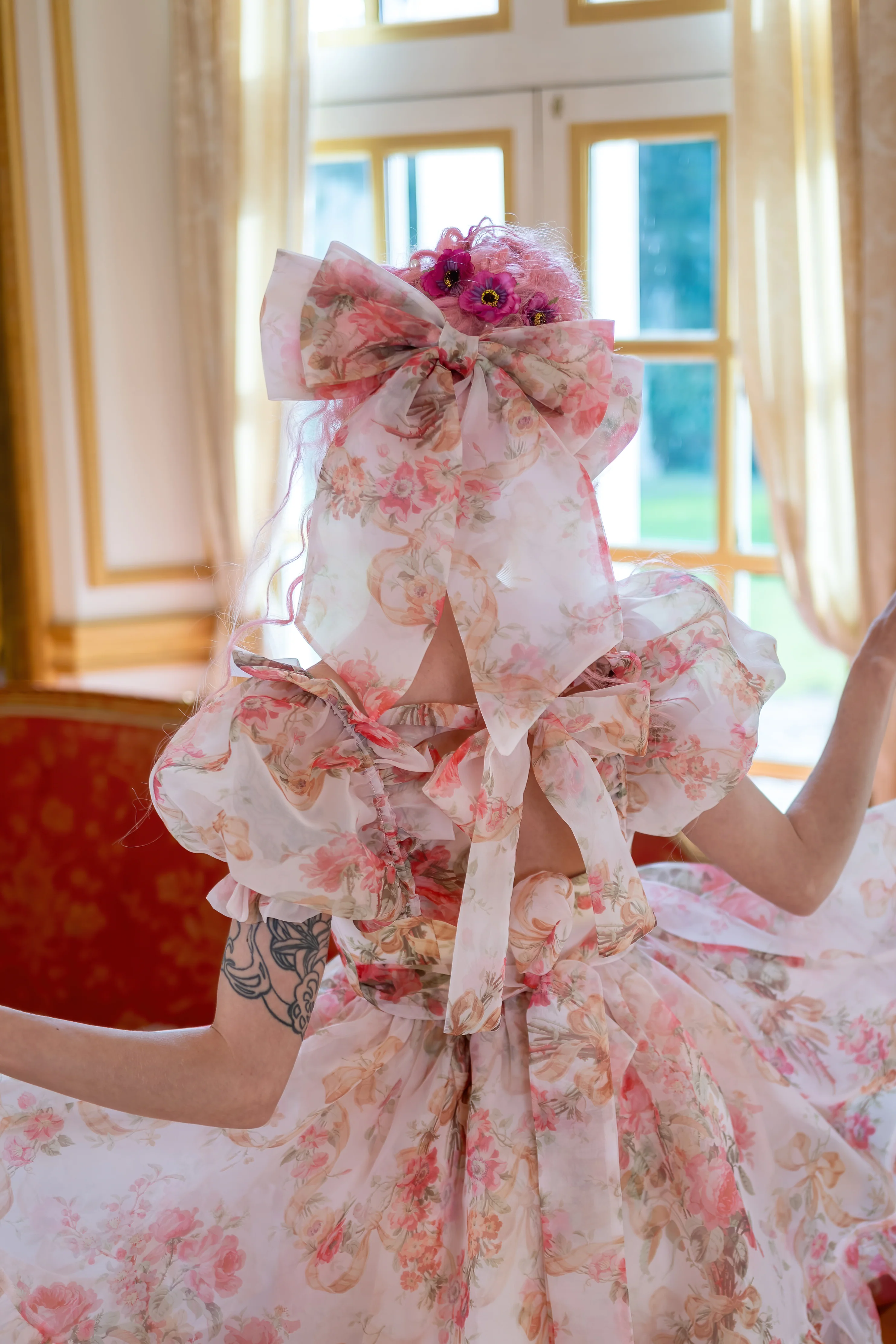 Venetian Rose Winged Bow - Image 7